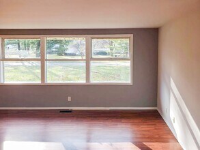 1000 W Cowing Dr in Muncie, IN - Building Photo - Building Photo