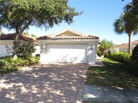 3387 Cayman Ln in Naples, FL - Building Photo