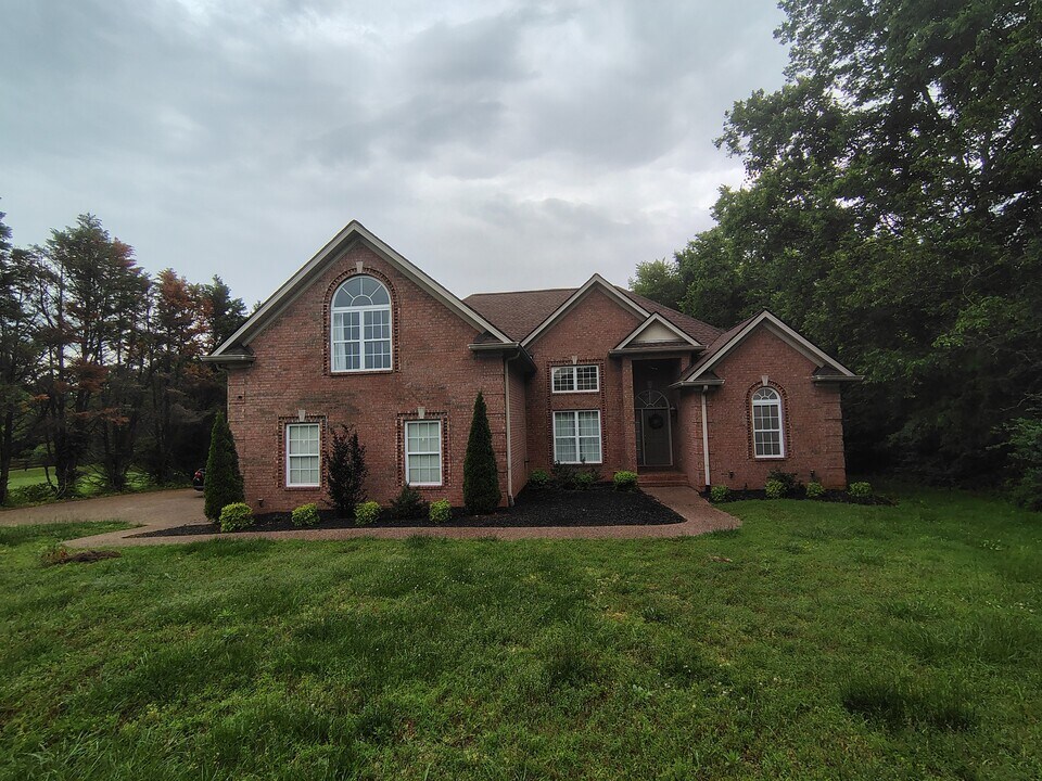 4011 Asbury Pl in Mount Juliet, TN - Building Photo