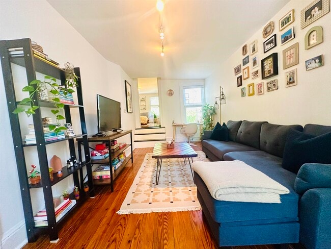 235 Montgomery St in Jersey City, NJ - Building Photo - Building Photo