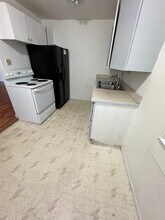 8306 Wabash Ave S, Unit Wabash in Seattle, WA - Foto de edificio - Building Photo