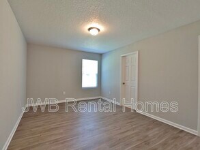 8345 Nussbaum Dr in Jacksonville, FL - Building Photo - Building Photo