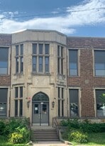 317 Market St in Winona, MN - Building Photo