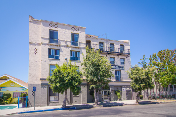 St. Andrews in Los Angeles, CA - Foto de edificio