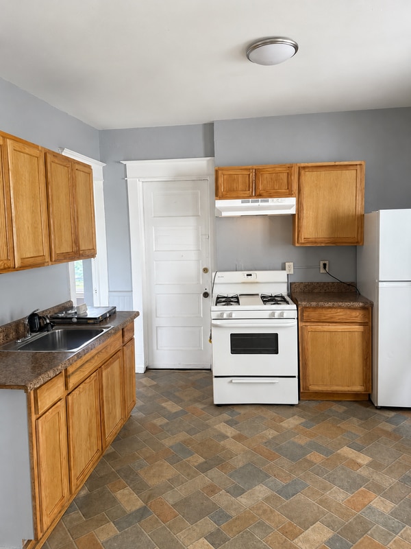 property at 86 Woodlawn Ave