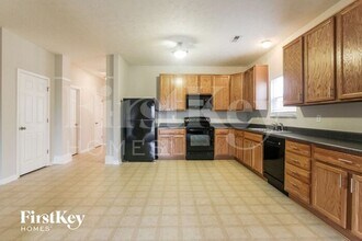 1004 Retford Dr in Westfield, IN - Building Photo - Building Photo