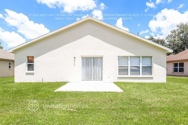 28418 Meadowrush Way in Zephyrhills, FL - Building Photo - Building Photo