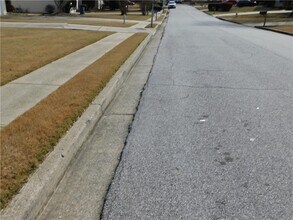 1570 Hill Crossing Ct in Grayson, GA - Building Photo - Building Photo