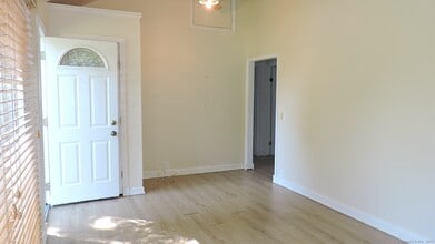 57 Knollcrest Rd in New Fairfield, CT - Building Photo - Building Photo