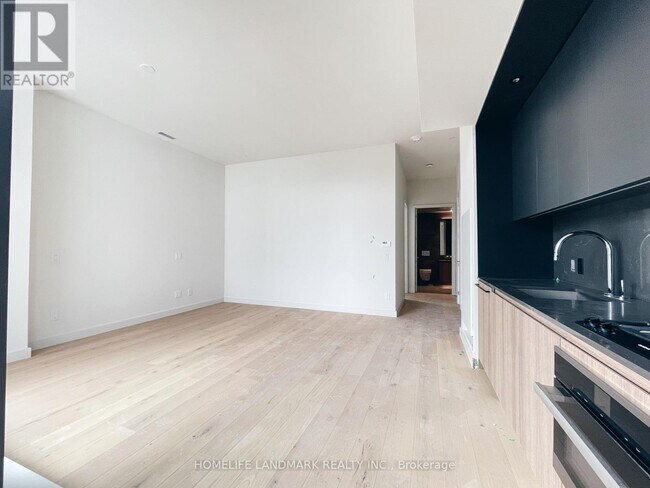 81 Wellesley St E in Toronto, ON - Building Photo - Building Photo