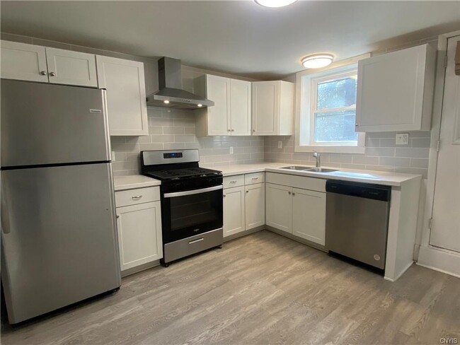 112 Sapsucker Woods Rd in Ithaca, NY - Building Photo - Building Photo