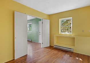 141 Fisher Ave, Unit 3P in Boston, MA - Foto de edificio - Building Photo