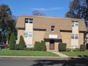 JS Rahway Apartments in Rahway, NJ - Building Photo - Building Photo