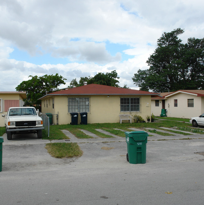 10821 SW 7th Ter in Miami, FL - Building Photo - Building Photo