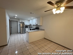 407 Buttercup Ln in New Braunfels, TX - Building Photo - Building Photo