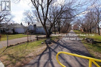 26 Beamer Ave in St Catharines, ON - Building Photo - Building Photo