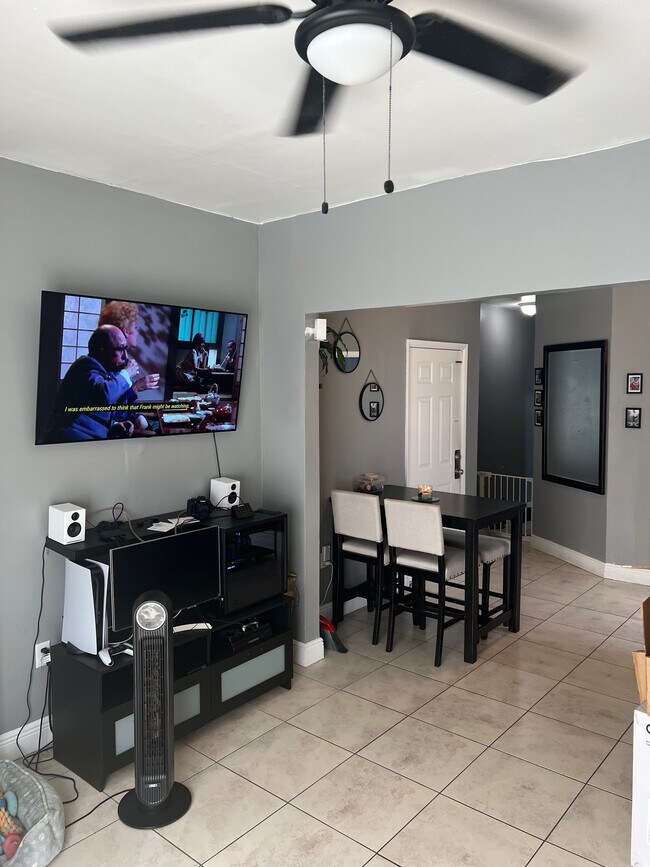 441 NW 25th Ave in Miami, FL - Building Photo - Building Photo