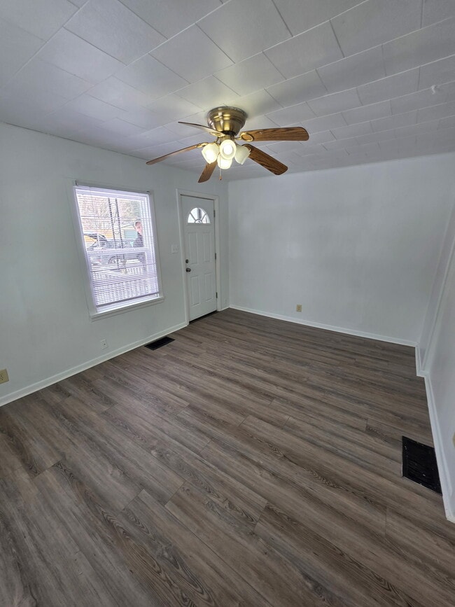 825 Garfield Ave in Newark, OH - Building Photo - Building Photo