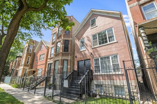 2726 W Thomas St, Unit 1