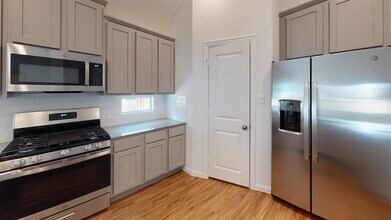 162 Coronella Dr in Liberty Hill, TX - Building Photo - Building Photo