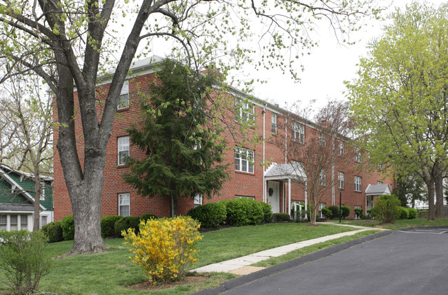 Pinehurst Apartments in Baltimore, MD - Foto de edificio - Building Photo