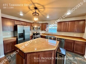 691 Tamarack Dr in Canyon Lake, TX - Building Photo - Building Photo