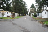 Skylark Village Mobile Home Park in Auburn, WA - Foto de edificio - Building Photo