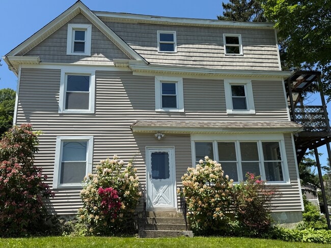 12 Hillcrest Ave