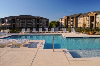 Silversage Point at Western Center in Fort Worth, TX - Building Photo - Building Photo