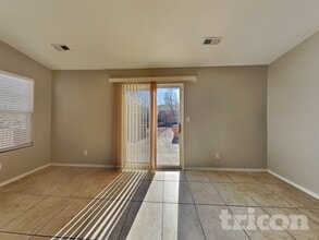 7604 Wood Stork Ct NW in Albuquerque, NM - Foto de edificio - Building Photo