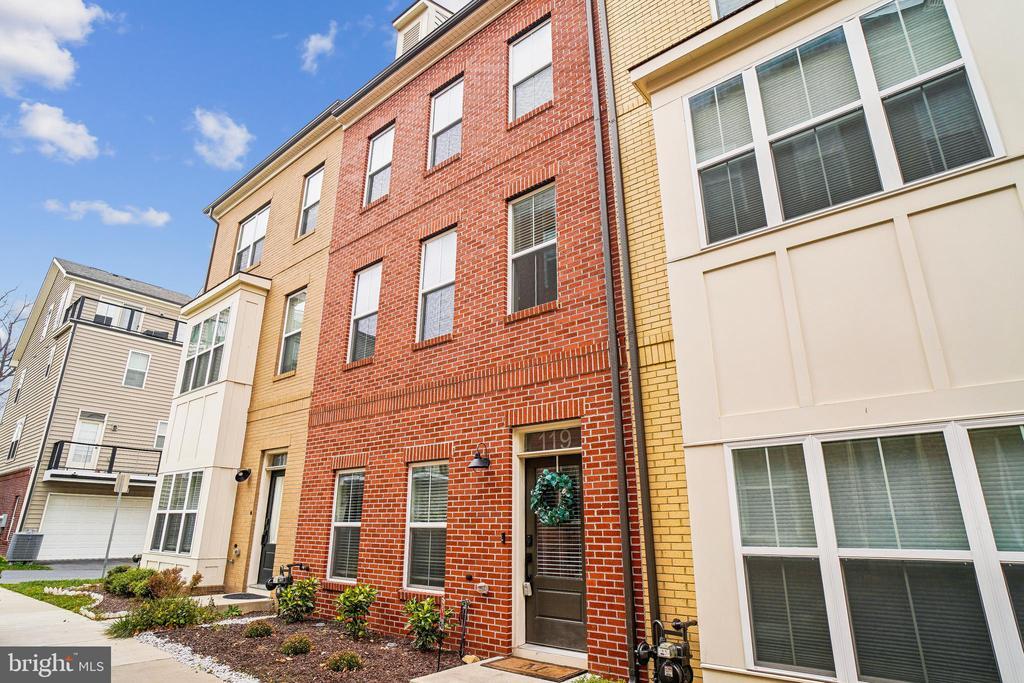 119 Kandinsky Loop in Silver Spring, MD - Foto de edificio