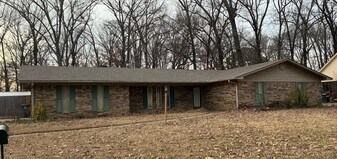 19 Indian Trail in Searcy, AR - Building Photo