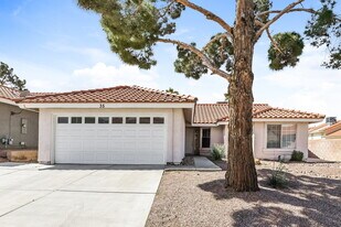 35 Tidwell Ln in Henderson, NV - Building Photo
