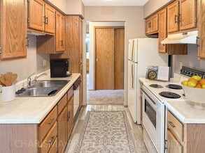 809 W 10th St in Sioux Falls, SD - Building Photo - Building Photo