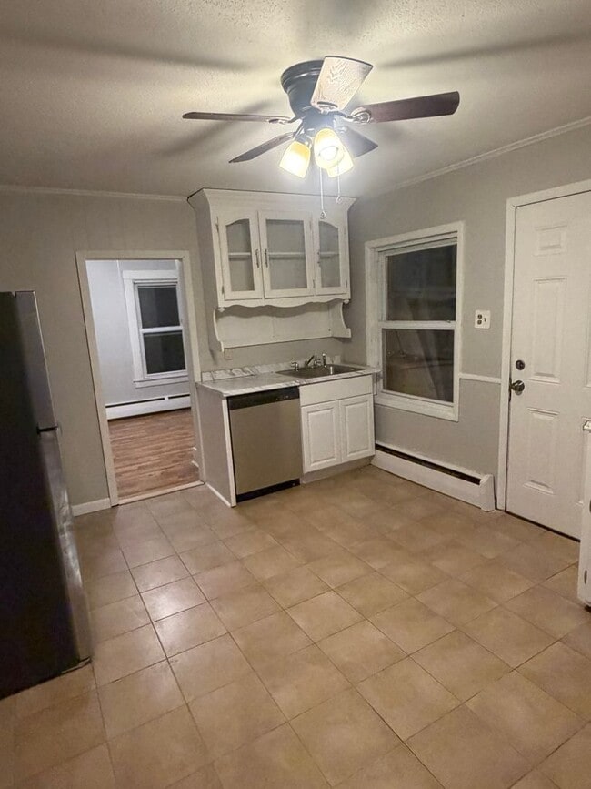 12 Harwinton Ave in Plymouth, CT - Building Photo - Building Photo