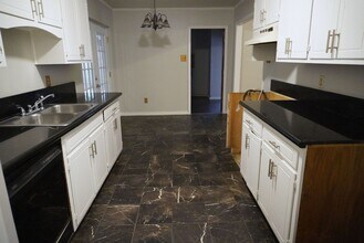 9005 Cedar Hill Ln in Shreveport, LA - Building Photo - Building Photo