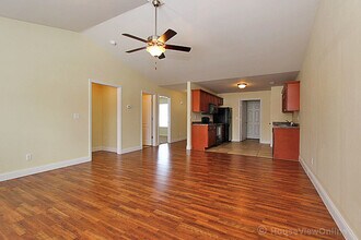 135-137 Founders Ct in Cape Girardeau, MO - Building Photo - Building Photo