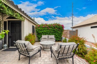 150 W Villa Theresa Dr in Phoenix, AZ - Building Photo - Building Photo