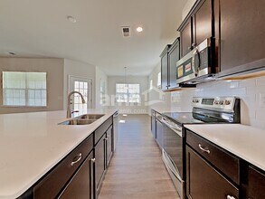 14310 Hugh Dixon Way in Huntersville, NC - Building Photo - Building Photo