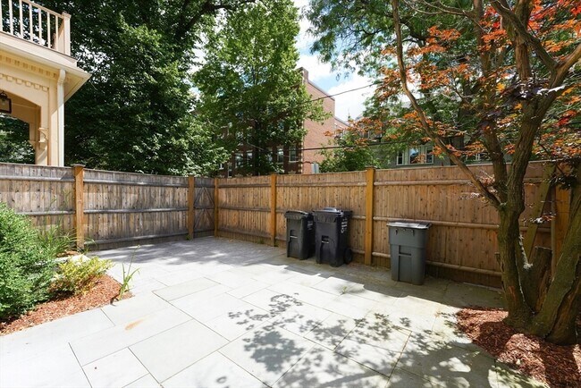 23 Irving St in Cambridge, MA - Building Photo - Building Photo