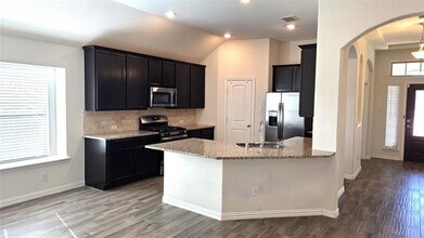 9328 Bronze Meadow Dr in Fort Worth, TX - Building Photo - Building Photo