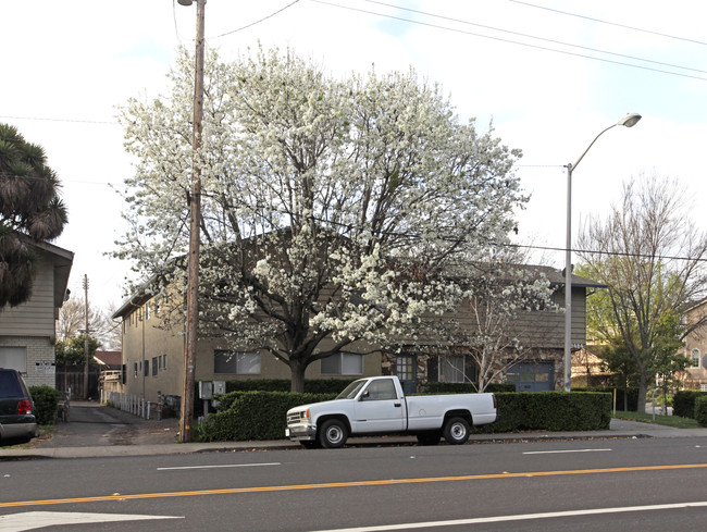 3484 Monroe St in Santa Clara, CA - Foto de edificio - Building Photo