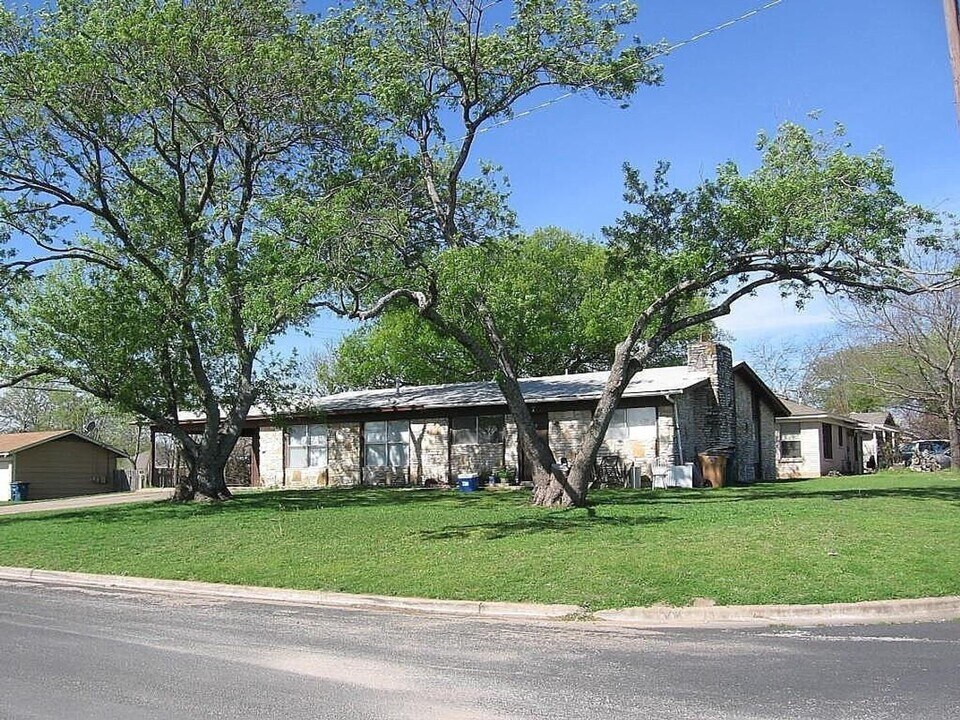 309 E Grady Dr in Austin, TX - Building Photo
