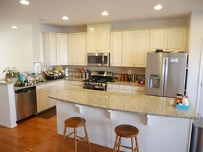 9455 Virginia Jane Way in Owings Mills, MD - Building Photo - Building Photo