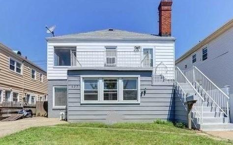 property at 627 W Park Ave