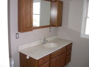 5645 NY-5 in Vernon, NY - Building Photo - Building Photo