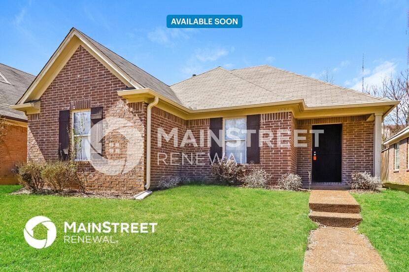 1021 Crayton Ridge Dr in Cordova, TN - Building Photo