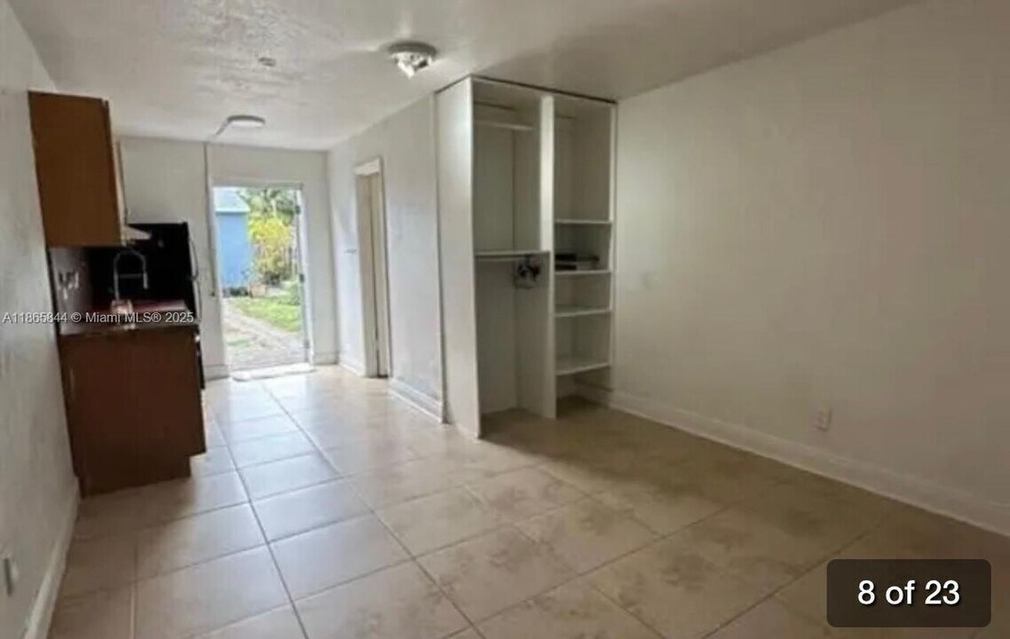 48 SW 11th St in Dania Beach, FL - Building Photo