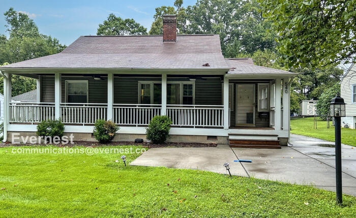 540 Knollwood St in Winston-Salem, NC - Building Photo
