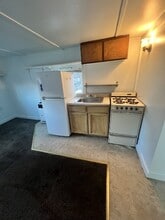 36 Dewey St in Ashland, OR - Building Photo - Building Photo